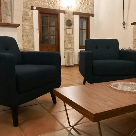 Komi House By Trulycyprus Λόφου