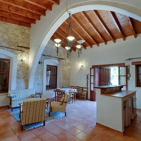 Guest house Komi House By Trulycyprus