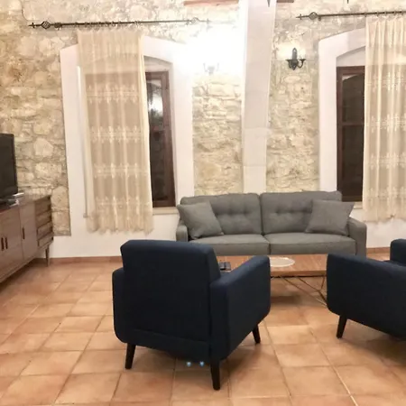 Guest house Komi House By Trulycyprus